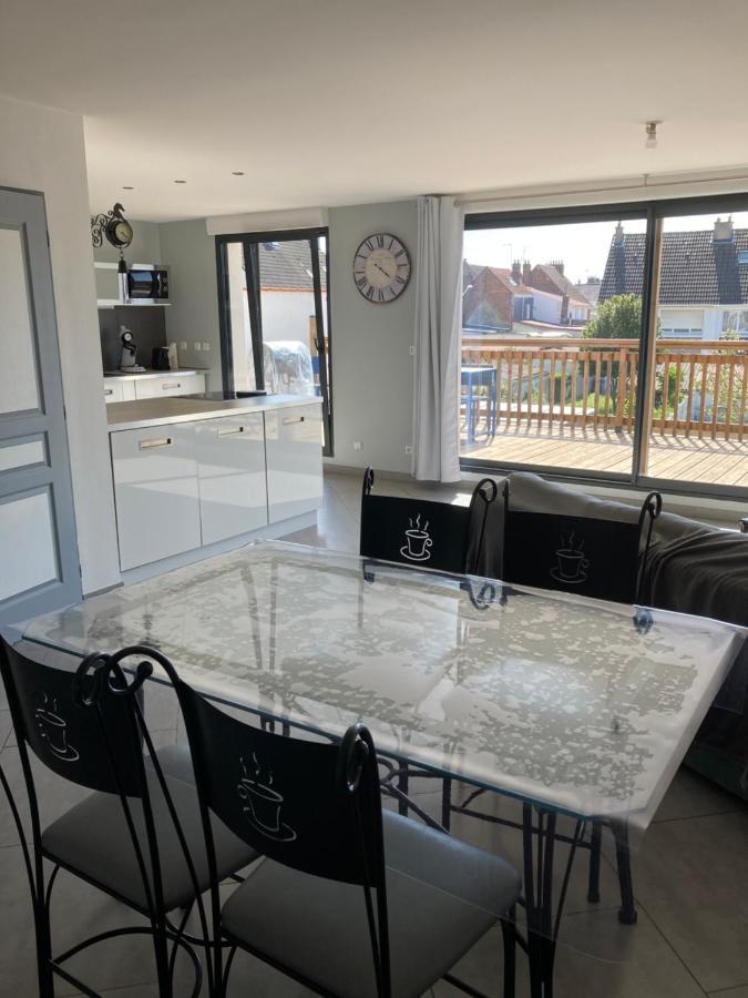Appartement Meuble Calais Exteriör bild