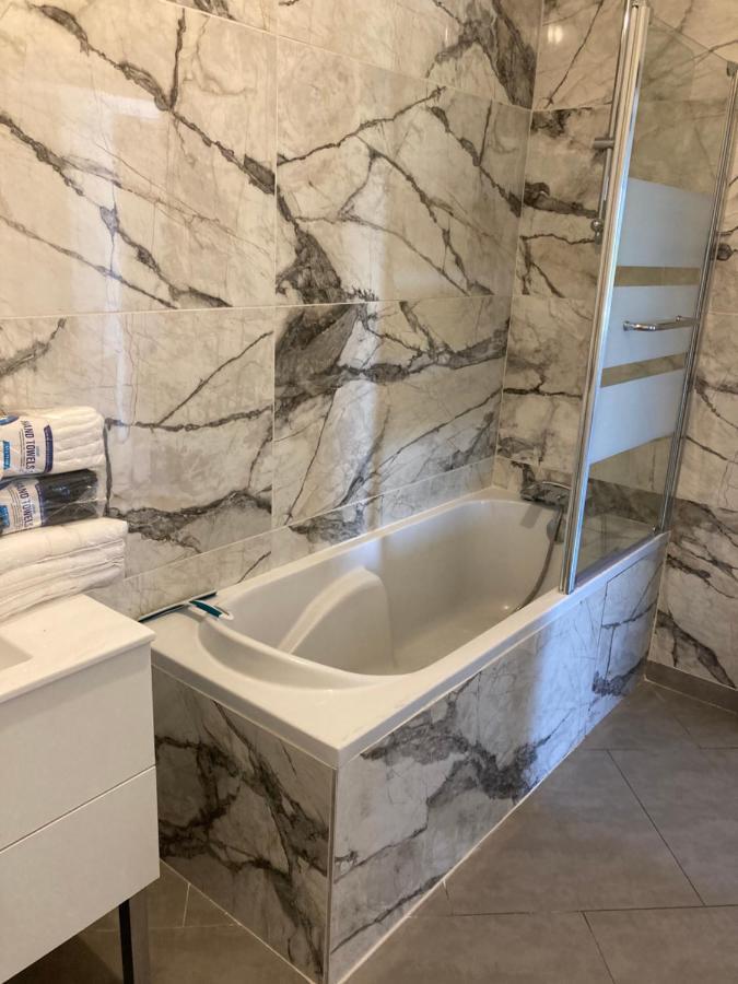 Appartement Meuble Calais Exteriör bild